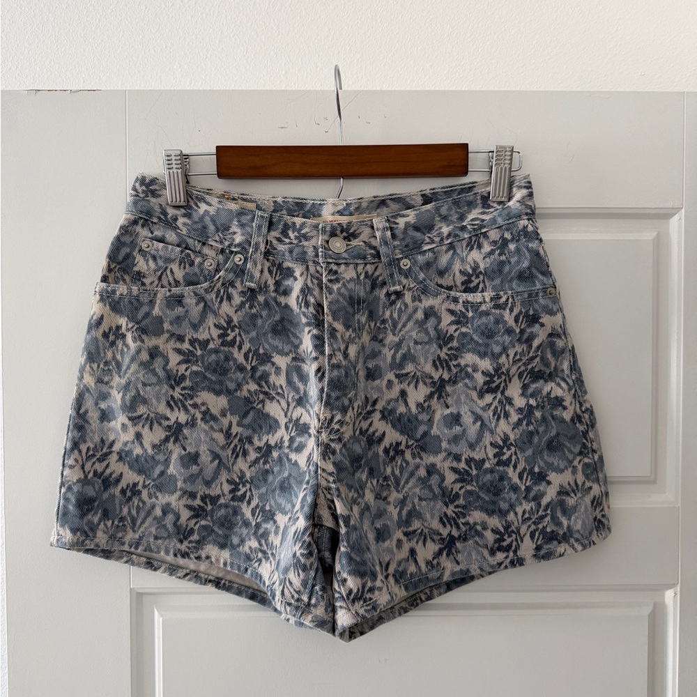 Levi's 80s Mom Floral Jean Shorts